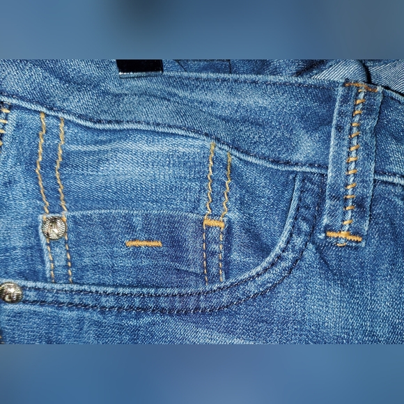 GUESS by Marciano Antoinette Low Rise Bootcut Stretch Jeans SZ 28 - Picture 7 of 11
